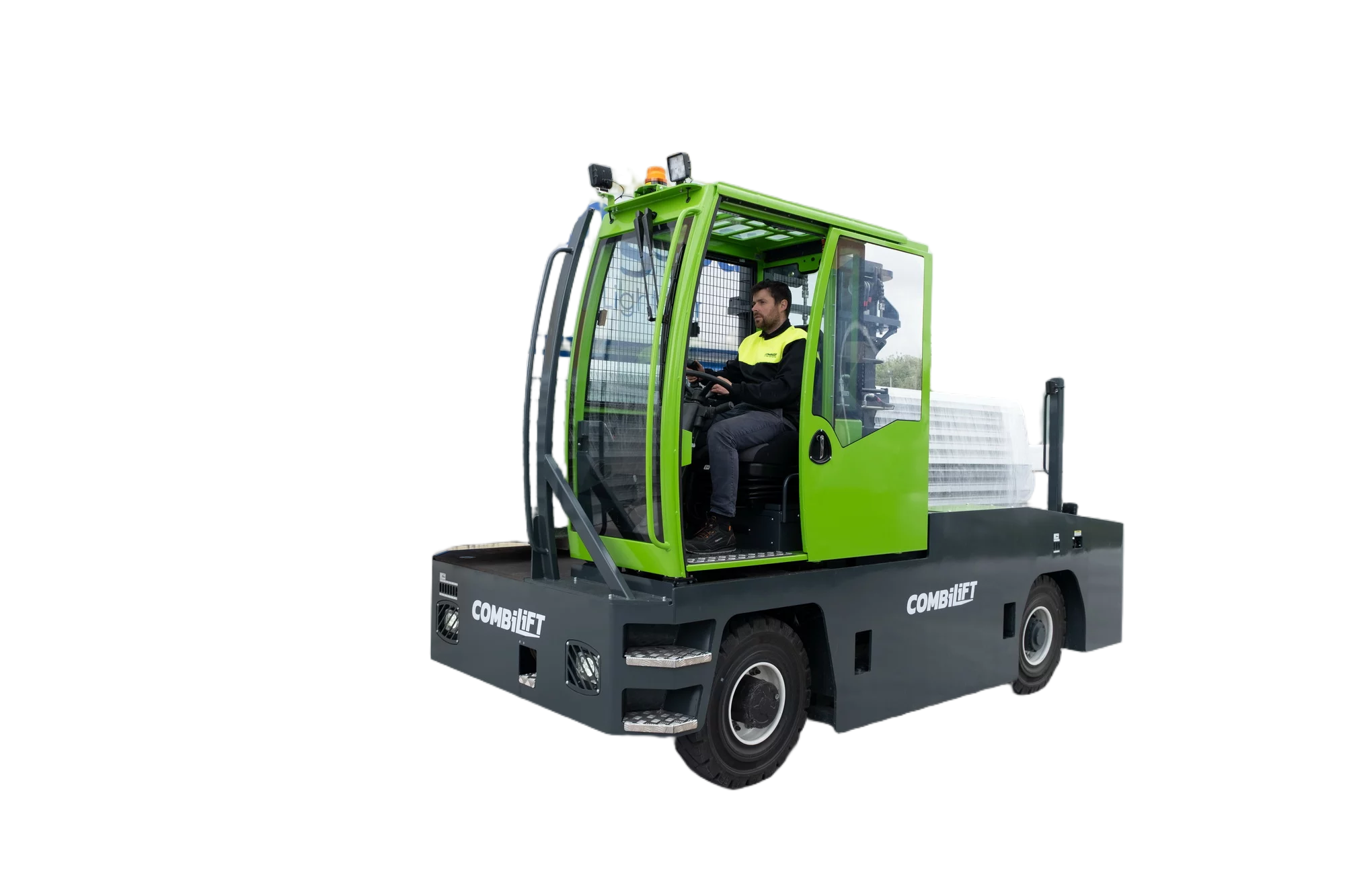 Combilift Seitenstapler mit Fahrer bei Kingspan-Auslieferung, freigestellt