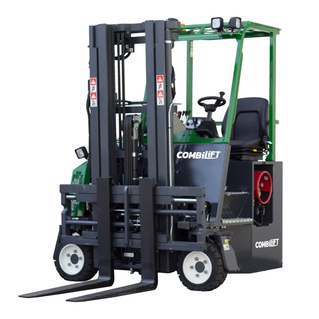 Combilift Combi-CB Mehrwegestapler freigestellt