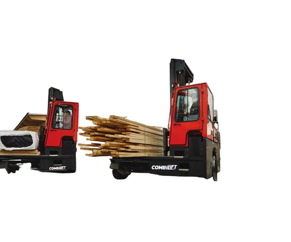 Combilift C-Serie Mehrwegestapler im Holzlager