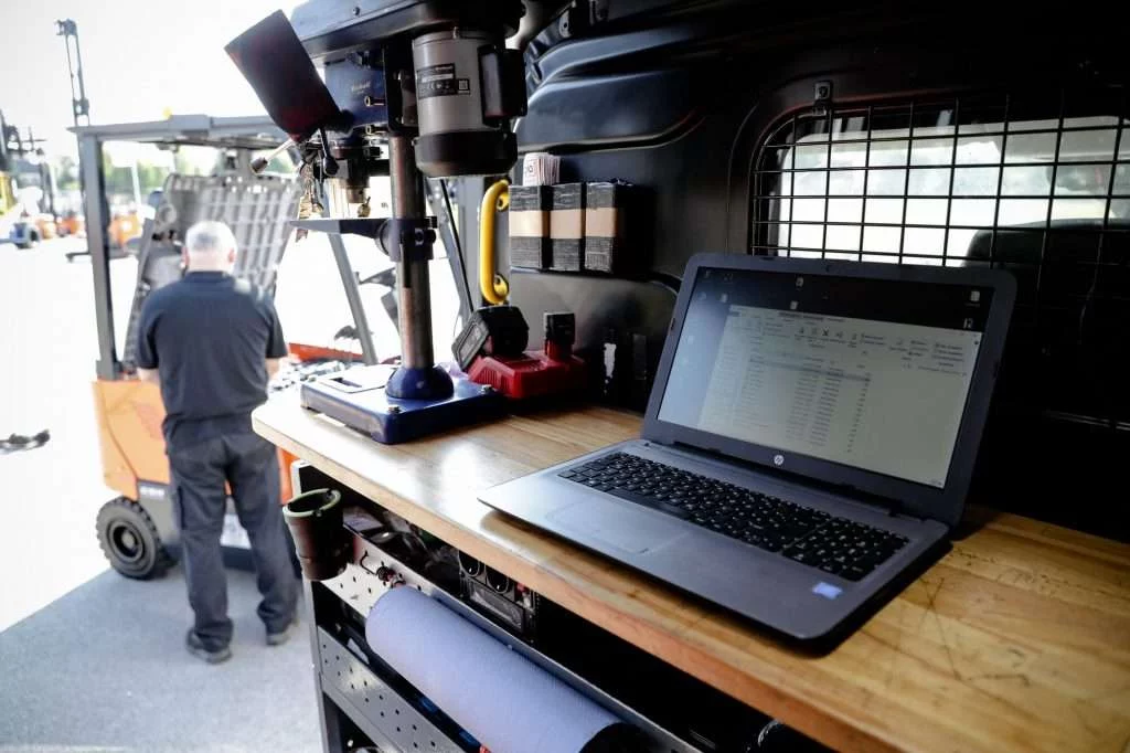 Mobiler stapla Werkstattservice mit Diagnose vor Ort
