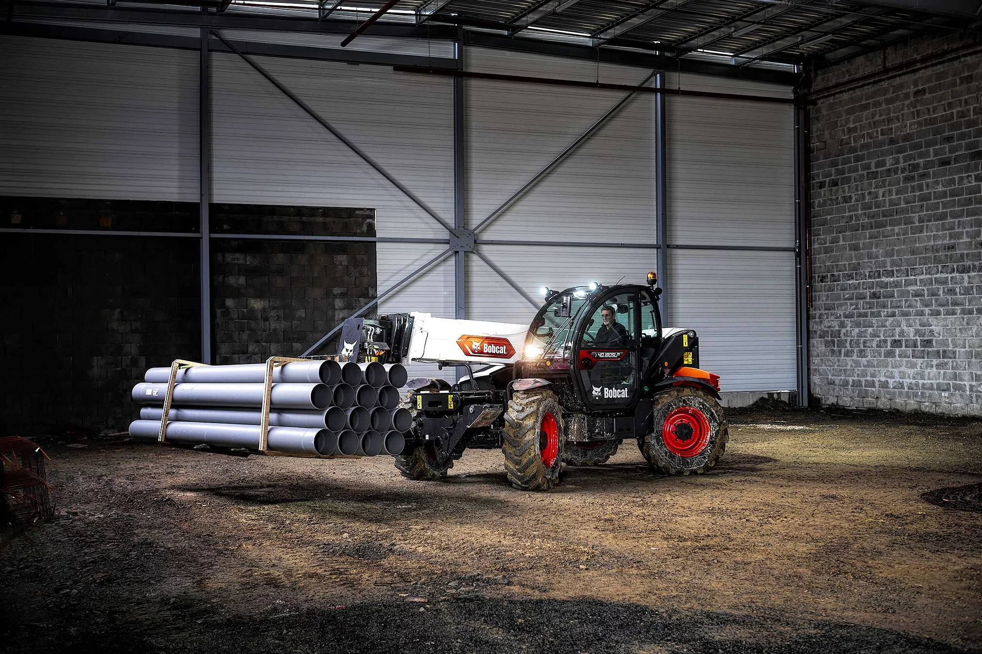 Bobcat T40.180SLP Teleskoplader im Einsatz auf der Baustelle