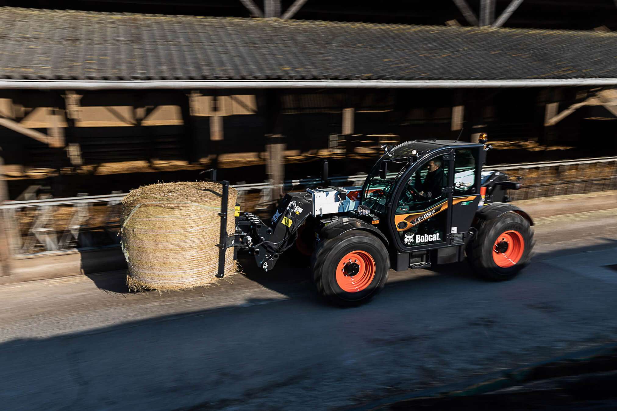 Bobcat TL34.65HF Landwirtschafts-Teleskoplader im Einsatz