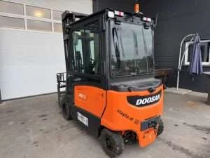 Doosan B35X-7 Plus, Bild 3