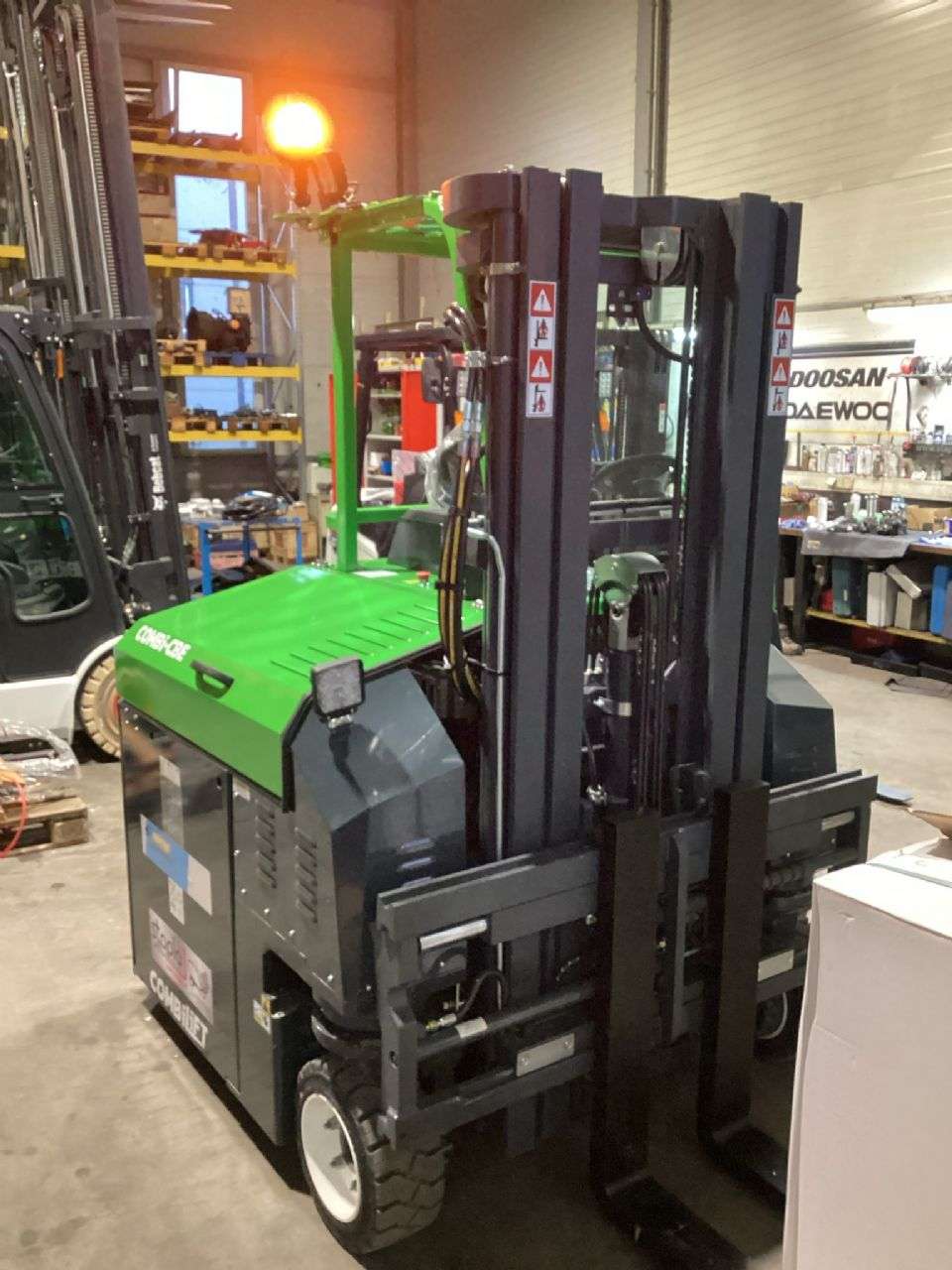 Combilift CBE3000 Mehrwegestapler - Foto 8