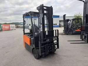 Doosan B15T-7, Bild 5